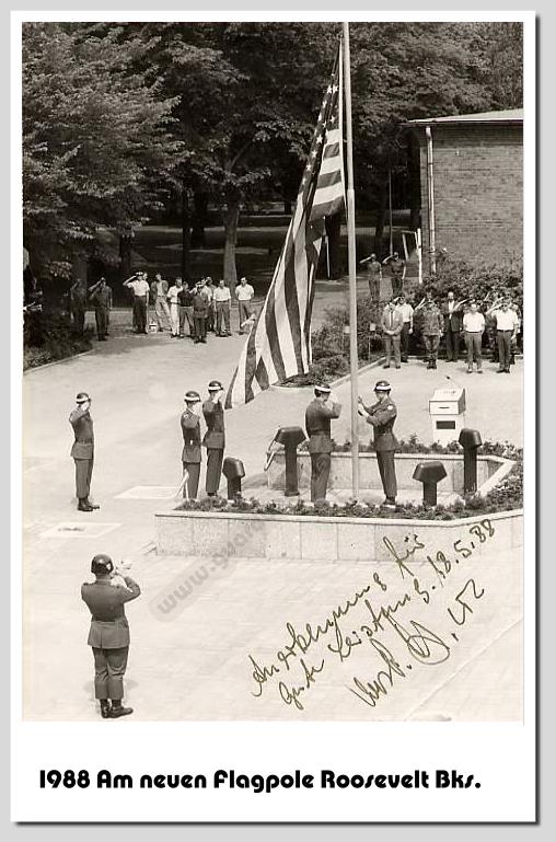 Am neuen Flagpole in Roosevelt Barracks